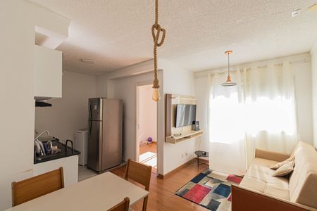Sala/Cozinha/Área de Serviço  de apartamento para alugar com 2 quartos, 38m² em Itaquera, São Paulo