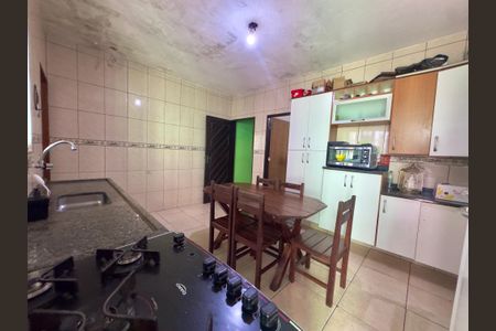Casa para alugar com 300m², 4 quartos e 1 vaga Casa para alugar com 300m², 4 quartos e 1 vagaCozinha