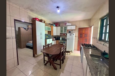 Casa para alugar com 300m², 4 quartos e 1 vaga Casa para alugar com 300m², 4 quartos e 1 vagaCozinha