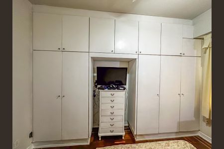 Apartamento para alugar com 126m², 3 quartos e 1 vagaQuarto