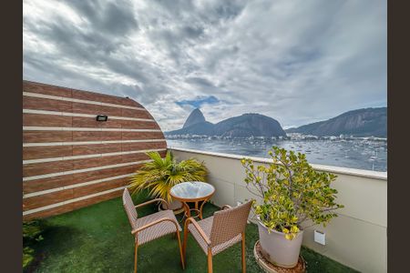 Apartamento para alugar com 126m², 3 quartos e 1 vagaÁrea comum