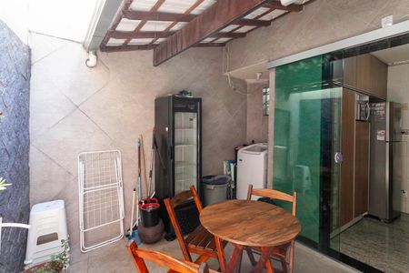 Casa à venda com 92m², 2 quartos e 1 vagaÁrea gourmet