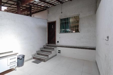 Casa à venda com 92m², 2 quartos e 1 vagaFachada