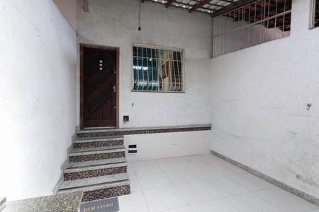 Casa à venda com 92m², 2 quartos e 1 vagaEntrada