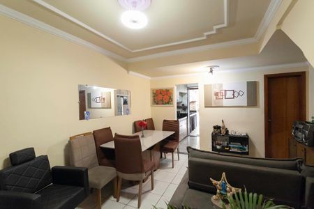 Sala de casa à venda com 2 quartos, 92m² em Parque Xangri-lá, Contagem