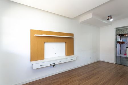Casa de condomínio à venda com 75m², 2 quartos e 2 vagas Casa de condomínio à venda com 75m², 2 quartos e 2 vagasSala