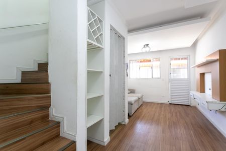 Sala de casa de condomínio à venda com 2 quartos, 75m² em Jardim Helena, São Paulo