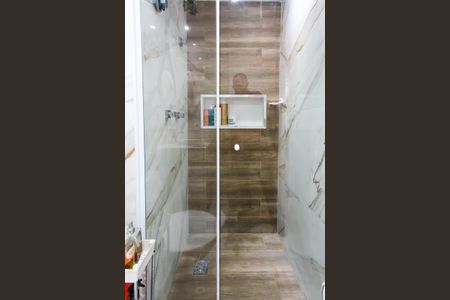 Apartamento à venda com 50m², 2 quartos e 1 vaga Apartamento à venda com 50m², 2 quartos e 1 vagaBanheiro