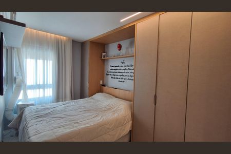 Apartamento à venda com 71m², 2 quartos e 2 vagasSuíte 