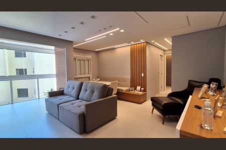 Apartamento à venda com 71m², 2 quartos e 2 vagasSala