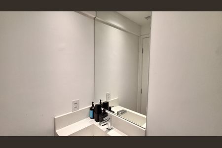 Apartamento à venda com 71m², 2 quartos e 2 vagasBanheiro Social 