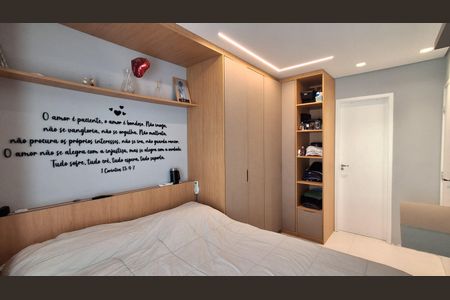 Apartamento à venda com 71m², 2 quartos e 2 vagasSuíte 