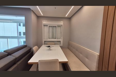 Apartamento à venda com 71m², 2 quartos e 2 vagasSala