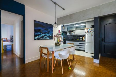 Sala de apartamento à venda com 2 quartos, 82m² em Real Parque, São Paulo