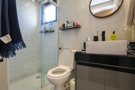 Apartamento à venda com 82m², 2 quartos e 2 vagasBanheiro da Suíte