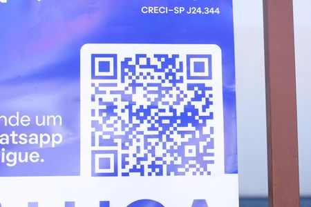 Apartamento para alugar com 41m², 2 quartos e 1 vagaPlaca instalada na grade da fachada do condomínio - Código da placa: BYIK-181