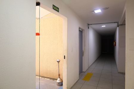 Apartamento para alugar com 41m², 2 quartos e 1 vagaÁrea comum - Saguão do prédio