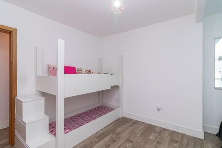 Casa à venda com 175m², 4 quartos e 2 vagas Casa à venda com 175m², 4 quartos e 2 vagasQuarto 3