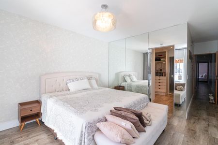 Casa à venda com 175m², 4 quartos e 2 vagas Casa à venda com 175m², 4 quartos e 2 vagasQuarto 4 - Suíte