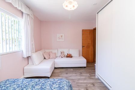Casa à venda com 175m², 4 quartos e 2 vagas Casa à venda com 175m², 4 quartos e 2 vagasQuarto 2