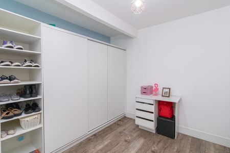 Casa à venda com 175m², 4 quartos e 2 vagas Casa à venda com 175m², 4 quartos e 2 vagasQuarto 3