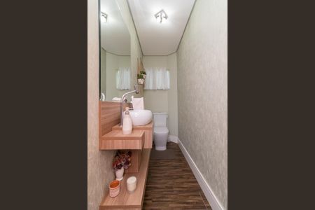 Casa à venda com 175m², 4 quartos e 2 vagas Casa à venda com 175m², 4 quartos e 2 vagasLavabo