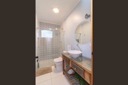 Casa à venda com 175m², 4 quartos e 2 vagas Casa à venda com 175m², 4 quartos e 2 vagasBanheiro 2