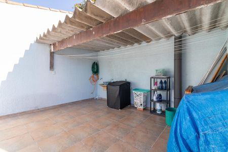 Casa à venda com 175m², 4 quartos e 2 vagas Casa à venda com 175m², 4 quartos e 2 vagasÁrea de Serviço