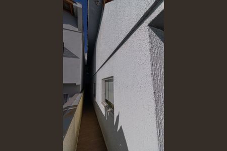 Casa à venda com 175m², 4 quartos e 2 vagas Casa à venda com 175m², 4 quartos e 2 vagasCorredor