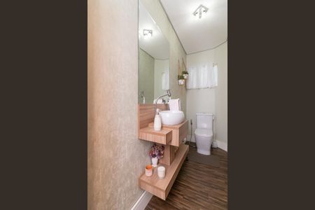 Casa à venda com 175m², 4 quartos e 2 vagas Casa à venda com 175m², 4 quartos e 2 vagasLavabo