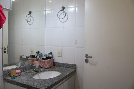 Apartamento à venda com 58m², 2 quartos e 1 vagaBanheiro 1