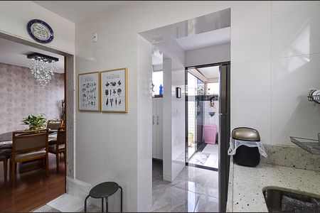 Apartamento à venda com 105m², 3 quartos e 2 vagasCozinha