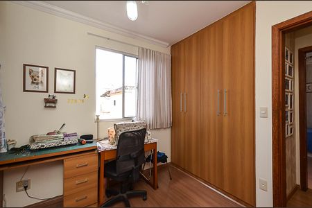 Apartamento à venda com 105m², 3 quartos e 2 vagasQuarto 2