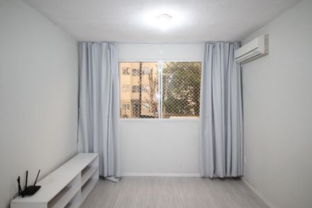 Sala de apartamento para alugar com 2 quartos, 41m² em Morro Santana, Porto Alegre