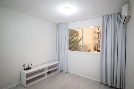 Sala de apartamento para alugar com 2 quartos, 41m² em Morro Santana, Porto Alegre