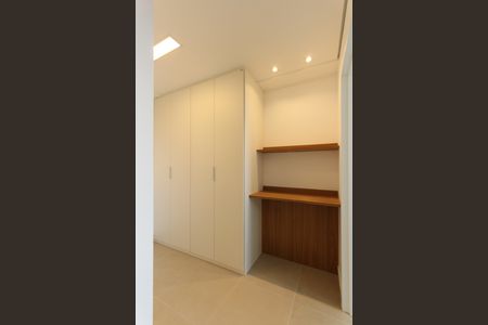 Apartamento para alugar com 47m², 1 quarto e 1 vaga Apartamento para alugar com 47m², 1 quarto e 1 vagaCloset Suíte