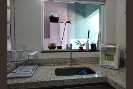 Casa à venda com 97m², 3 quartos e 2 vagasCozinha