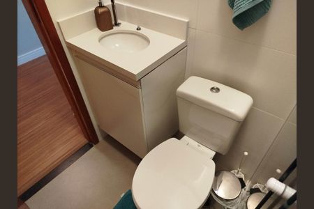 Casa à venda com 97m², 3 quartos e 2 vagasBanheiro social