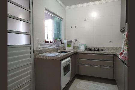 Casa à venda com 97m², 3 quartos e 2 vagasCozinha