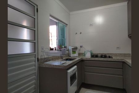 Casa à venda com 97m², 3 quartos e 2 vagasCozinha