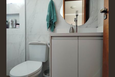 Casa à venda com 97m², 3 quartos e 2 vagasBanheiro da Suíte