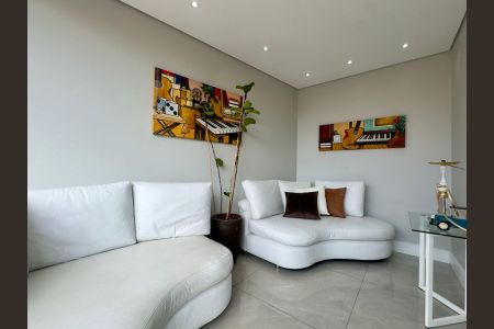 Casa à venda com 220m², 4 quartos e 5 vagasSala 2 varanda