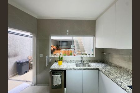 Casa à venda com 220m², 4 quartos e 5 vagasCozinha