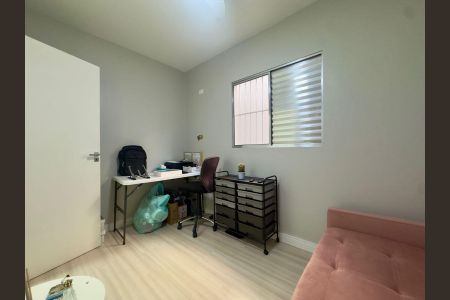 Casa à venda com 220m², 4 quartos e 5 vagasEscritório