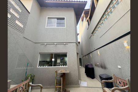 Casa à venda com 220m², 4 quartos e 5 vagasArea externa ofuro
