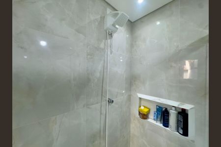 Casa à venda com 220m², 4 quartos e 5 vagasBanheiro da Suíte