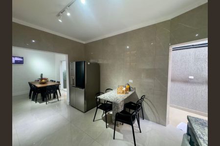 Casa à venda com 220m², 4 quartos e 5 vagasCozinha