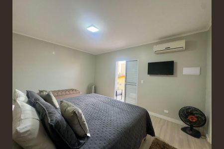 Casa à venda com 220m², 4 quartos e 5 vagasQuarto 2