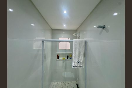 Casa à venda com 220m², 4 quartos e 5 vagasBanheiro 3