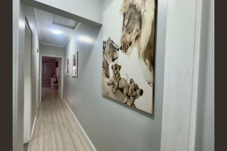 Casa à venda com 220m², 4 quartos e 5 vagasCorredor
